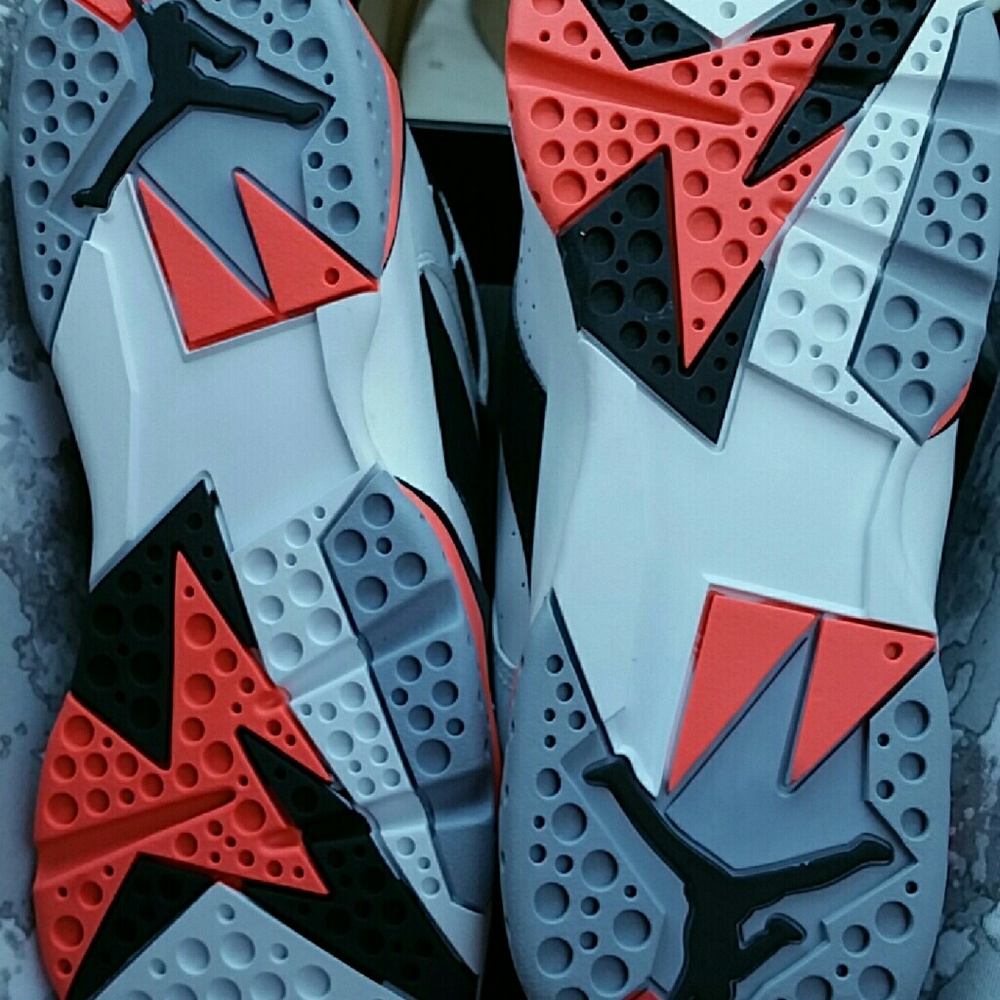 Jordan shoes - Picture 2 of 2